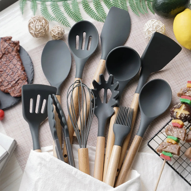 Conjunto com 12 peças de Utensílios de Cozinha em Silicone