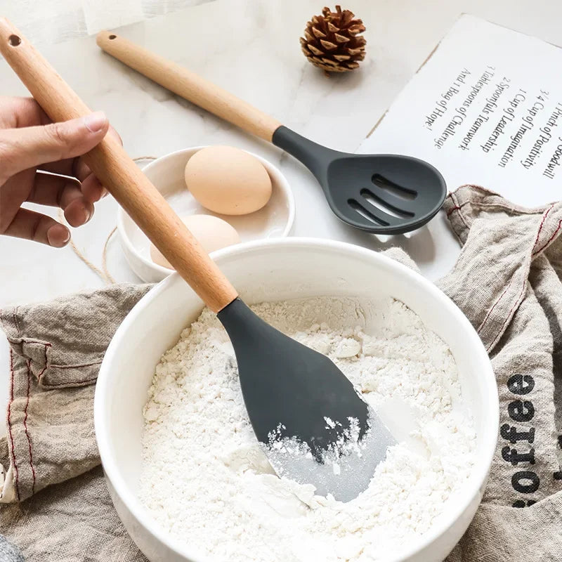 Conjunto com 12 peças de Utensílios de Cozinha em Silicone